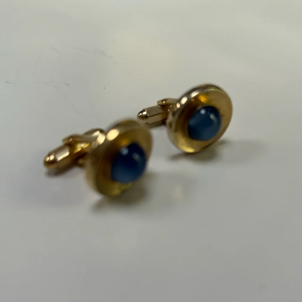 N/A gold tone